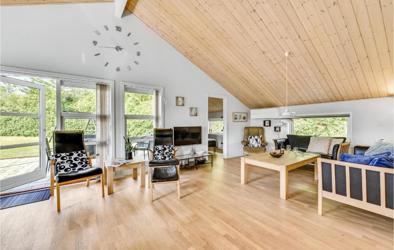 Cozy Home In Tarm With Kitchen Dış mekan fotoğraf