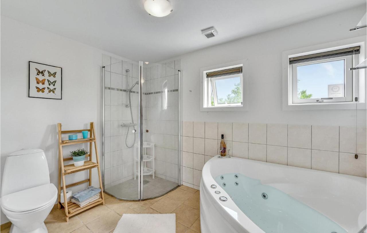 Cozy Home In Tarm With Kitchen Dış mekan fotoğraf